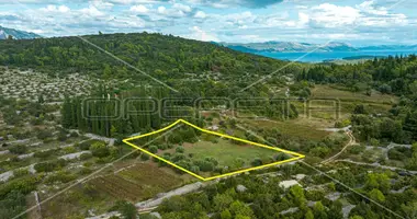 Plot of land in Zrnovo, Croatia