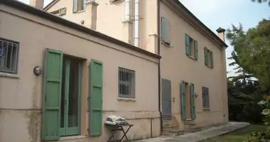 Дом 13 комнат в Терни, Италия