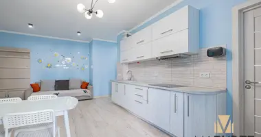 Apartamento 3 habitaciones en Minsk, Bielorrusia