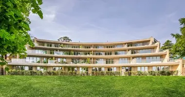 2 bedroom apartment in Ascot, United Kingdom