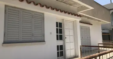 Haus 3 Schlafzimmer in Nikosia, Cyprus