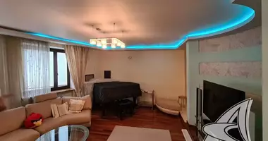Apartamento 4 habitaciones en Brest, Bielorrusia