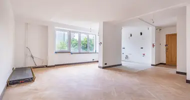 Квартира 3 комнаты в Варшава, Польша