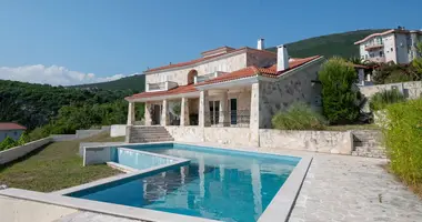 Villa 6 habitaciones en Lustica, Montenegro