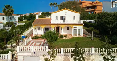 2 bedroom house in Manilva, Spain