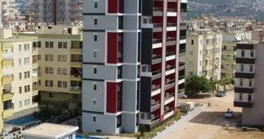 Mieszkanie 4 pokoi w Mahmutlar, Turcja