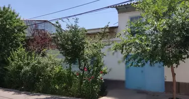 Дом 10 комнат с гаражом, с центральным отоплением в Ташкент, Узбекистан