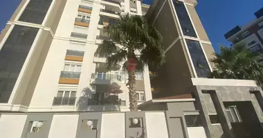 2 room apartment with elevator, with swimming pool, with mountain view in Konyaalti, Turkey