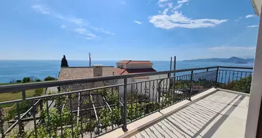 Villa  mit Meerblick, mit Schwimmbad in Petrovac, Montenegro