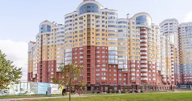 Apartamento 3 habitaciones en Minsk, Bielorrusia