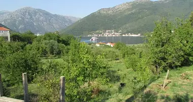 Участок земли в Игало, Черногория