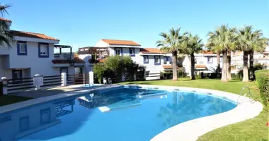 2 bedroom apartment in Manilva, Spain