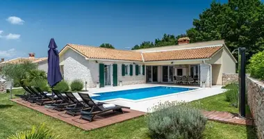 Villa 4 chambres dans Rabac, Croatie