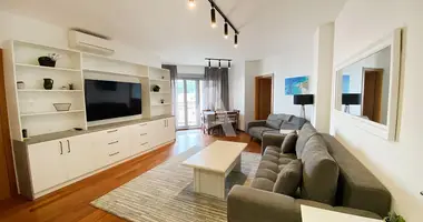 Apartamento 3 habitaciones con Vistas al mar, con aparcamiento público en Petrovac, Montenegro