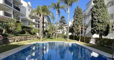 Wohnung 3 Schlafzimmer in San Pedro Alcantara, Spanien