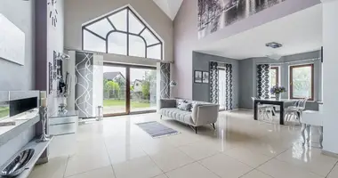 Haus 7 zimmer in Marki, Polen