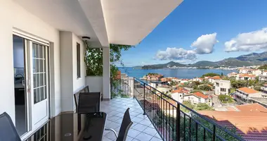 Wohnung 3 Schlafzimmer in Sveti Stefan, Montenegro