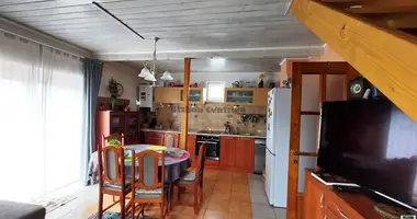 4 room house in Szekesfehervari jaras, Hungary