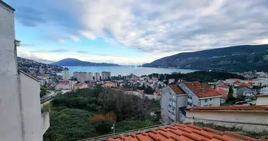 Apartamento 3 habitaciones en Igalo, Montenegro
