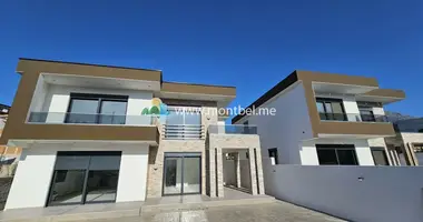Villa 4 bedrooms with parking, new building, with Mountain view in celuga, Montenegro