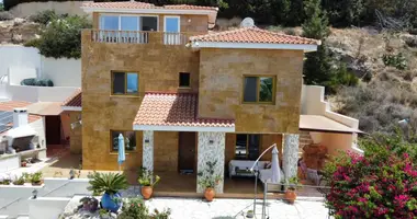 4 bedroom house in Chloraka, Cyprus