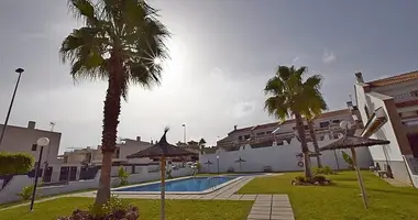 Adosado Adosado 3 habitaciones con Amueblado, con Aire acondicionado, con Terraza en San Miguel de Salinas, España