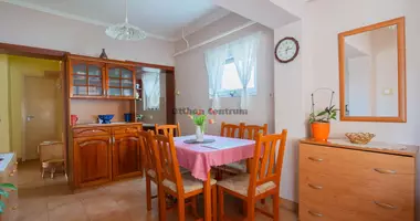 4 room house in Sarbogard, Hungary
