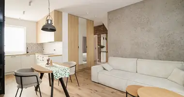 Wohnung 6 zimmer in Marki, Polen