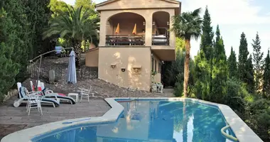Villa en Chiva, España