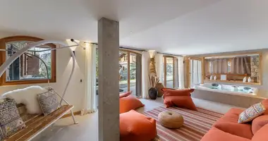 Chalet 6 chambres avec Mobilier, avec Wi-Fi, avec Réfrigérateur dans Les Allues, France