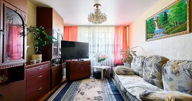 Apartamento 3 habitaciones en Jubiliejny, Bielorrusia