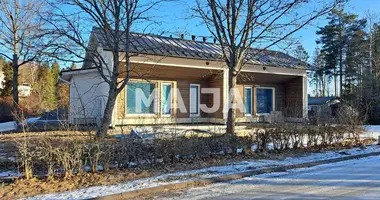 2 bedroom house in Helsinki sub-region, Finland