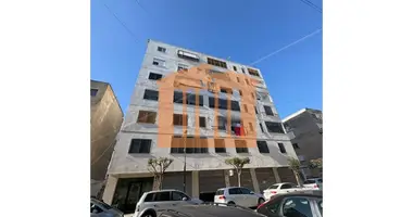 Commercial property 141 m² in Bashkia Durres, Albania