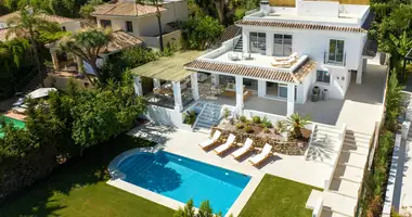 Villa  mit Schwimmbad, mit Garage, mit Bergblick in Marbella, Spanien