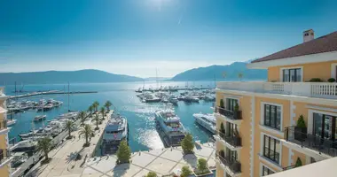 Apartamento 3 habitaciones en Tivat, Montenegro