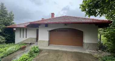 5 room house in Nagykovacsi, Hungary