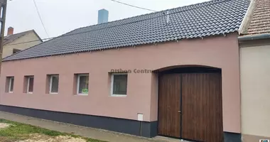 3 room house in Nemeskeresztur, Hungary