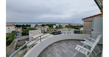 Apartamento 3 habitaciones en Kastel Novi, Croacia