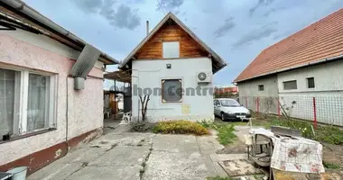 3 room apartment in Vecses, Hungary