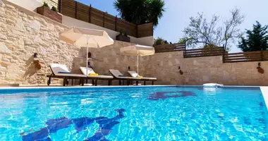 Вилла 6 комнат  с видом на море, с бассейном, с видом на горы в Элеуферна, Греция