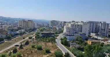 Ático Ático con Balcón, con Tour online en Durres, Albania