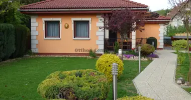 Casa 5 habitaciones en Csobanka, Hungría