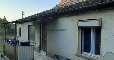 2 room house in Rackeve, Hungary