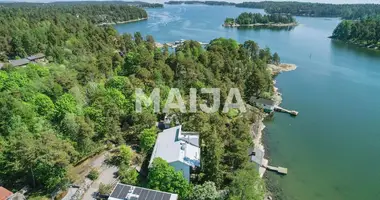 3 bedroom house in Helsinki sub-region, Finland