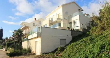 Casa 5 habitaciones en Herceg Novi, Montenegro