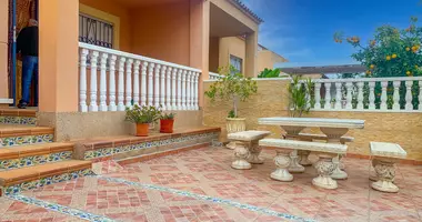 Reihenhaus  mit Möbliert, mit Klimaanlage, mit Terrasse in Torrevieja, Spanien