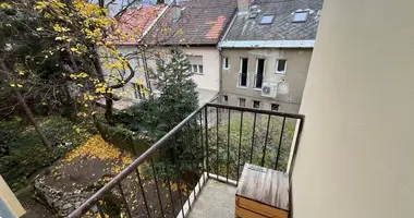 2 room apartment in Budapest, Hungary