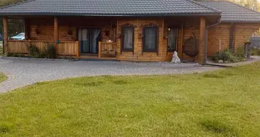 Maison dans Kliejniki, Biélorussie