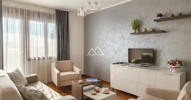 Apartamento 4 habitaciones en Becici, Montenegro
