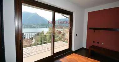4 bedroom apartment in Omegna, Italy